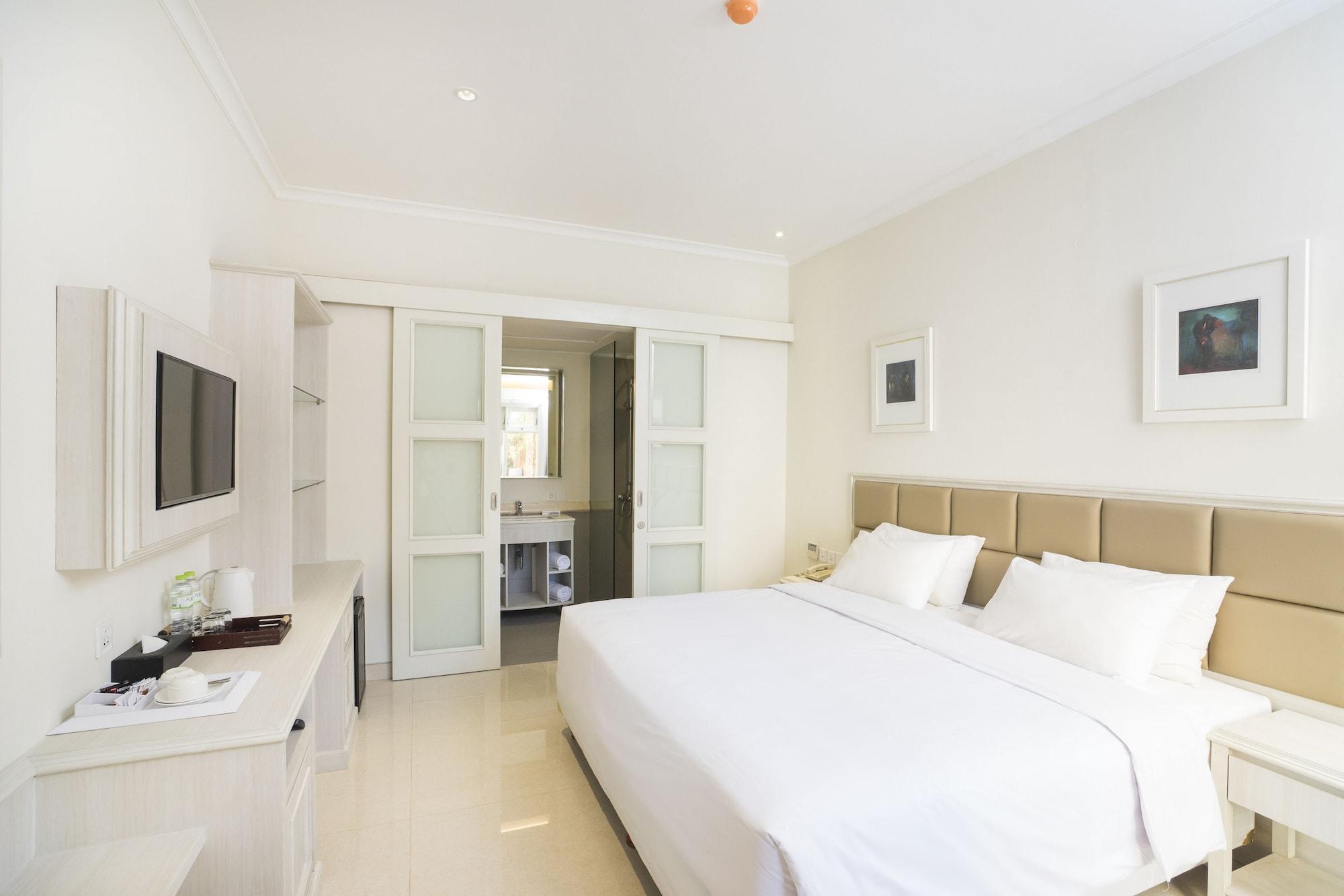 Alron Hotel Kuta Lombok Exterior foto