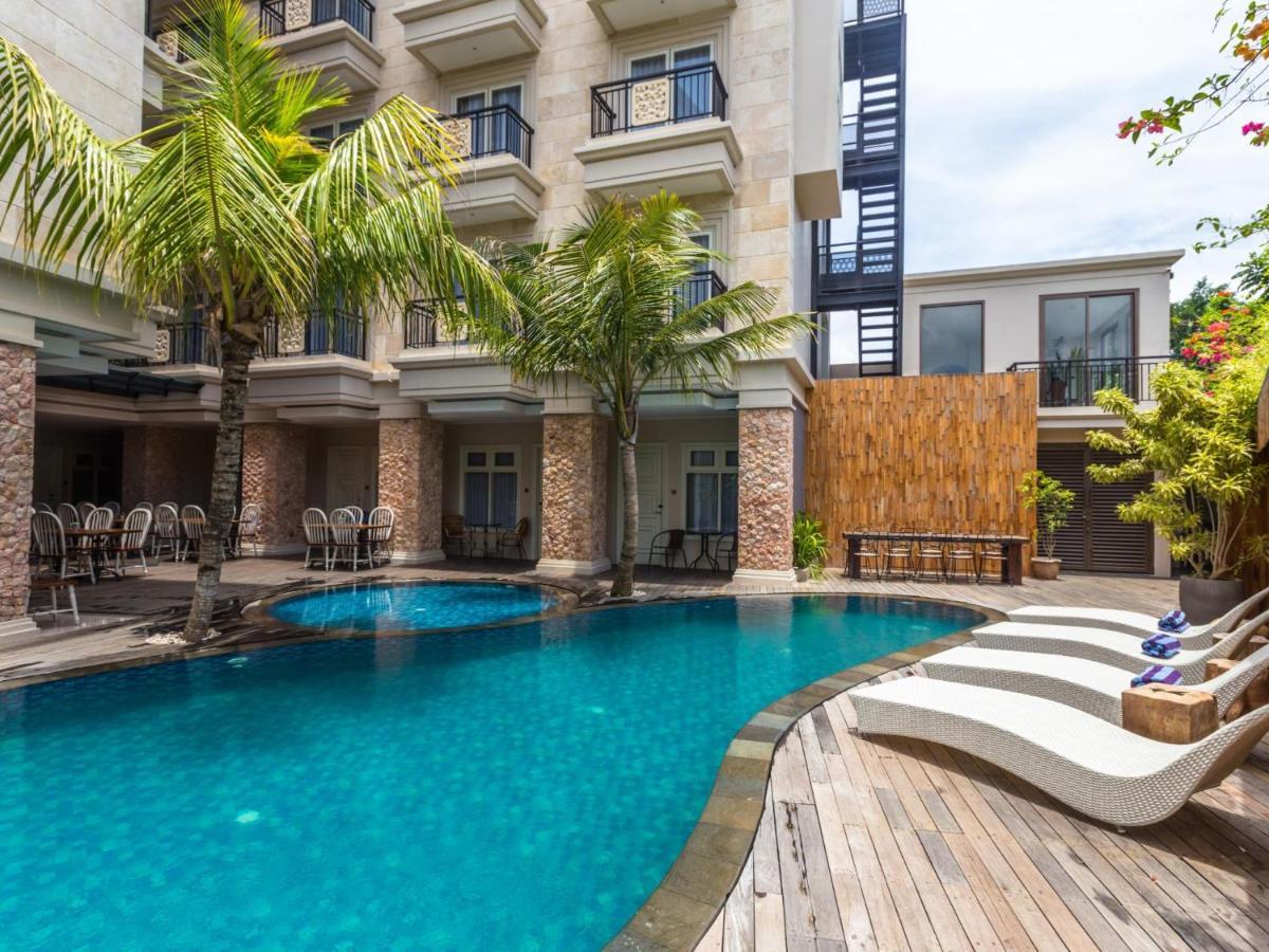 Alron Hotel Kuta Lombok Exterior foto